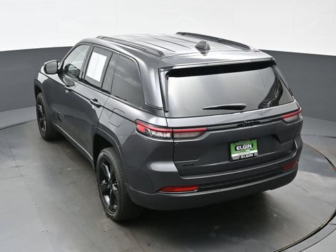 Used 2023 Jeep Grand Cherokee Altitude AWD/4WD image 37
