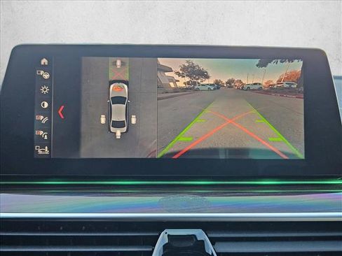 Used 2019 BMW 530e w/ Premium Package image 16