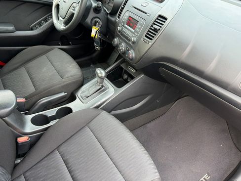 Used 2016 Kia Forte LX image 19
