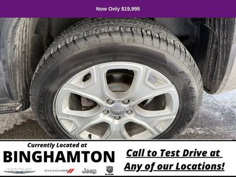 Used 2022 Jeep Renegade Limited image 19