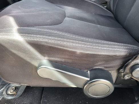 Used 2014 Jeep Wrangler Unlimited Rubicon w/ Connectivity Group image 15