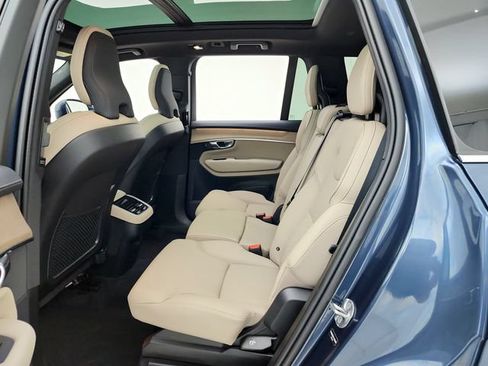 Certified 2026 Volvo XC90 B6 Plus AWD/4WD image 30