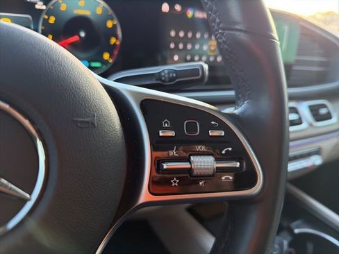 Used 2023 Mercedes-Benz GLS 450 4MATIC image 29