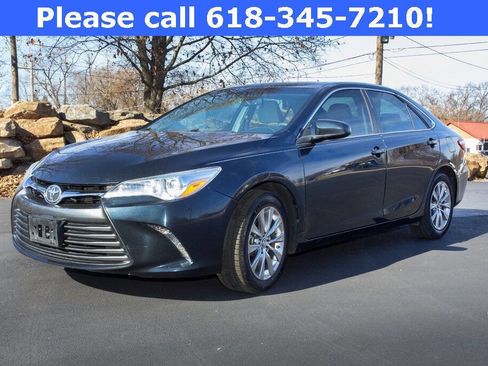 Used 2017 Toyota Camry XLE image 1