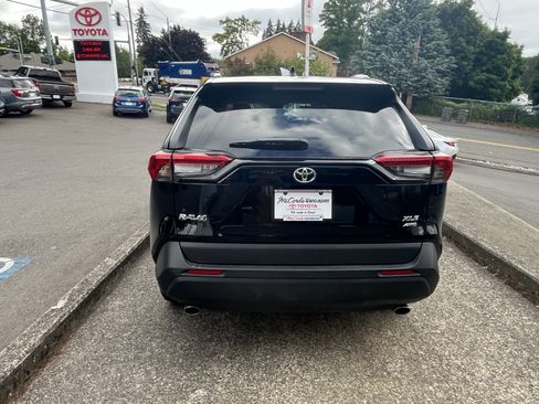Certified 2025 Toyota RAV4 XLE AWD/4WD image 6