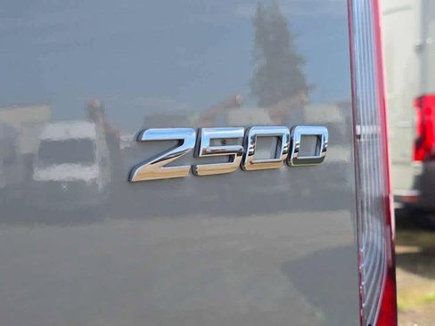 Used 2026 Mercedes-Benz Sprinter 2500 image 18