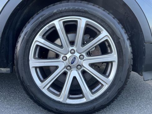 Used 2016 Ford Explorer Limited image 20