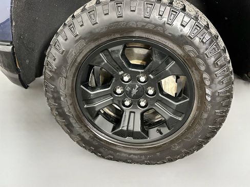 Used 2022 Chevrolet Silverado 1500 LT Trail Boss w/ Safety Package AWD/4WD image 31