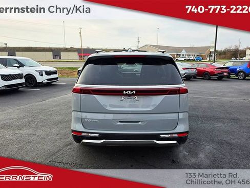 Used 2024 Kia Carnival SX Prestige image 33
