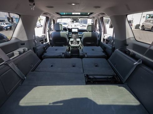 Used 2018 Lincoln Navigator L Select w/ Technology Package AWD/4WD image 76