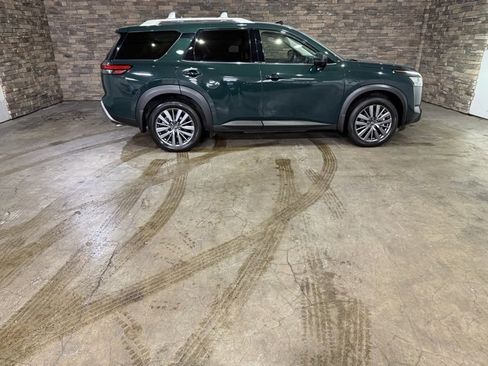 Certified 2024 Nissan Pathfinder SL w/ SL Premium Package image 4