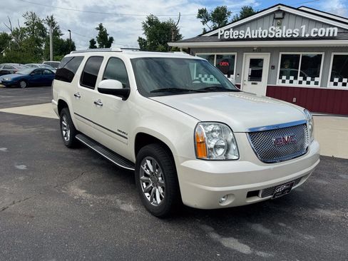 Used 2014 GMC Yukon XL Denali AWD/4WD image 4