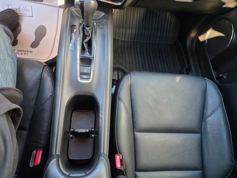 Used 2018 Honda HR-V EX-L image 24