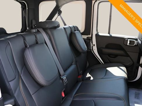 New 2025 Jeep Wrangler Unlimited Sahara AWD/4WD image 18
