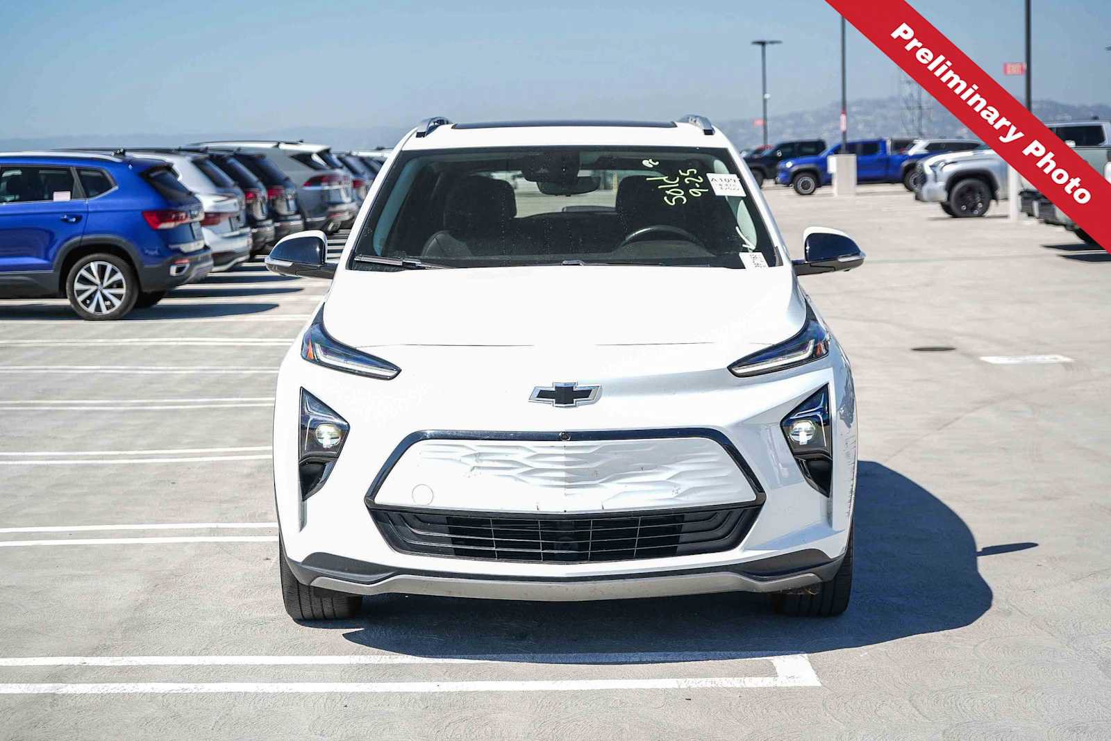 Used 2022 Chevrolet Bolt EUV Premier w/ Sun & Sound Package FWD image 2