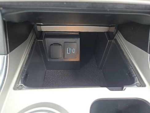 Certified 2023 Ford Explorer XLT w/ Equipment Group 202A AWD/4WD image 18