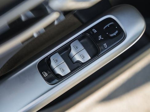 Used 2022 Mercedes-Benz C 300 4MATIC Sedan image 38