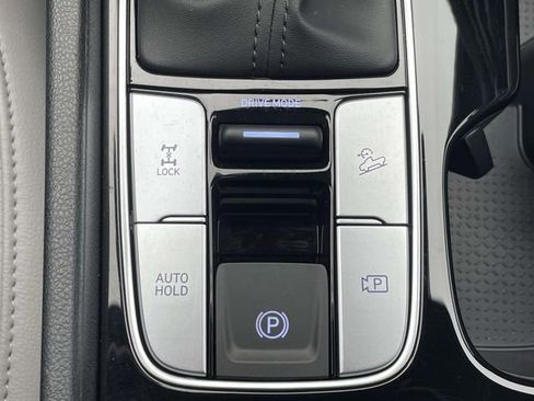 Used 2025 Hyundai Santa Cruz SEL AWD/4WD image 30