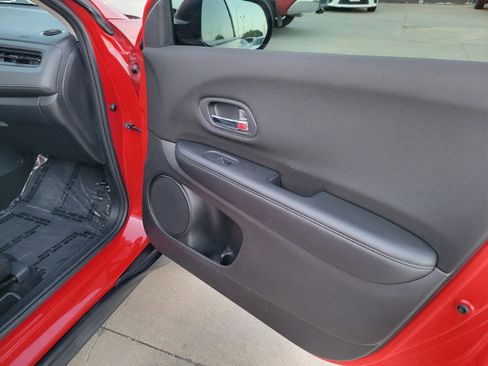 Used 2017 Honda HR-V LX image 20