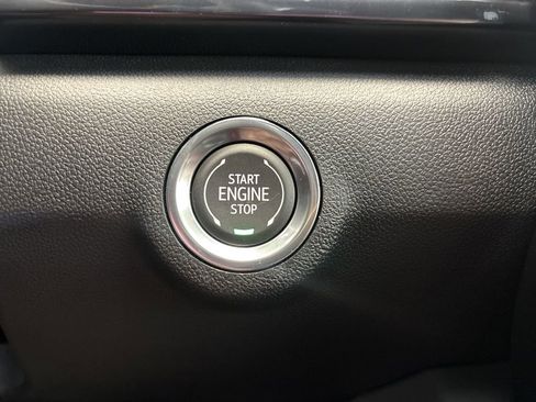 New 2026 GMC Terrain AT4 w/ Technology Package II AWD/4WD image 17