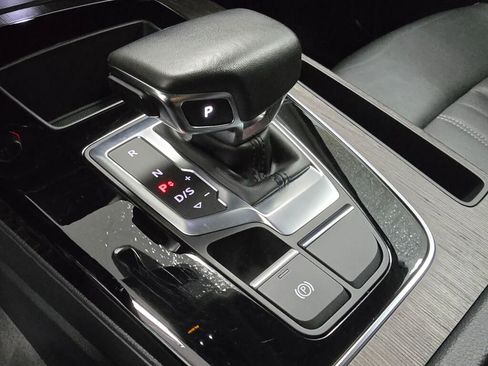 Used 2023 Audi Q5 2.0T Premium w/ Convenience Package image 17