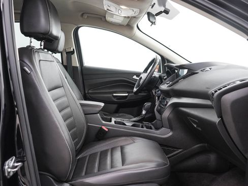 Used 2017 Ford Escape SE w/ Equipment Group 201A AWD/4WD image 13