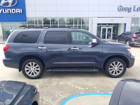 Used 2010 Toyota Sequoia Limited RWD image 8
