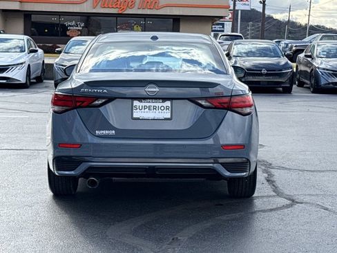 Used 2025 Nissan Sentra SR w/ SR Premium Package image 4