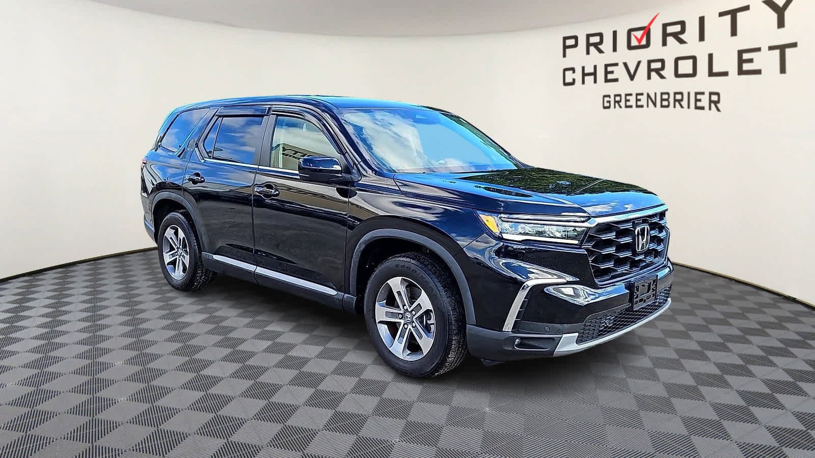 Used 2025 Honda Pilot EX-L image 2