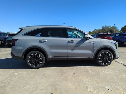 New 2026 Kia Sorento SX image 9
