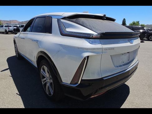 Used 2024 Cadillac Lyriq Tech RWD image 7