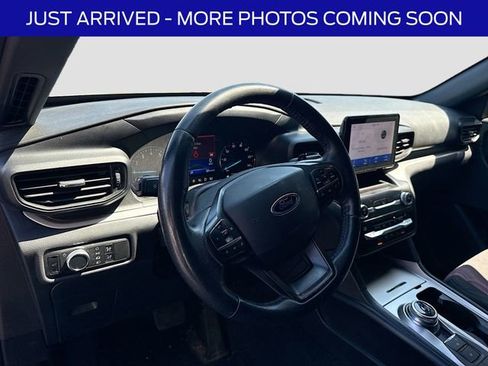 Used 2020 Ford Explorer XLT AWD/4WD image 11
