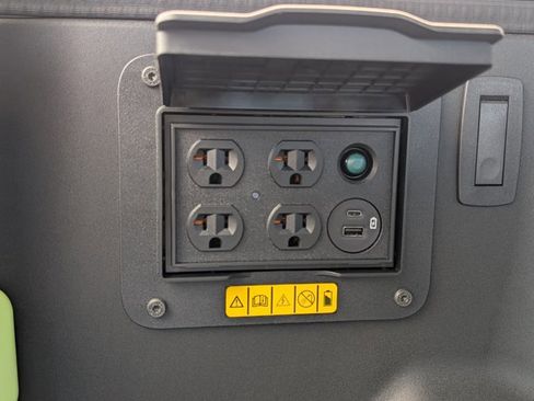 New 2025 Ford F150 Lightning Flash AWD/4WD image 8