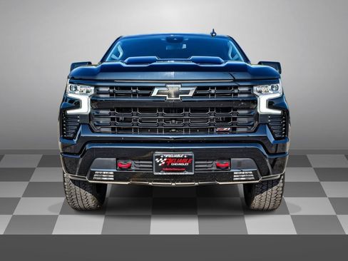 Used 2024 Chevrolet Silverado 1500 LT Trail Boss w/ Convenience Package II AWD/4WD image 2