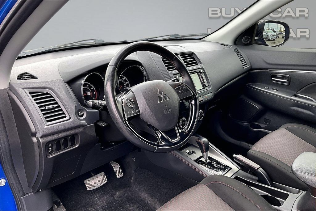 Used 2018 Mitsubishi Outlander Sport LE AWD/4WD image 14