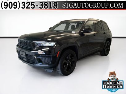 Used 2023 Jeep Grand Cherokee Altitude