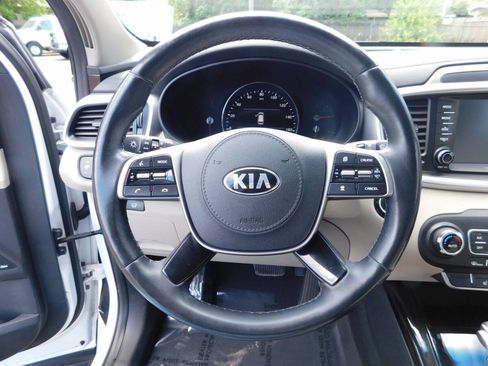 Used 2019 Kia Sorento EX w/ EX Touring Package AWD/4WD image 11