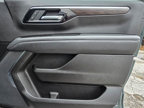 Used 2025 Chevrolet Tahoe Z71 w/ Sun And Tow Package image 42