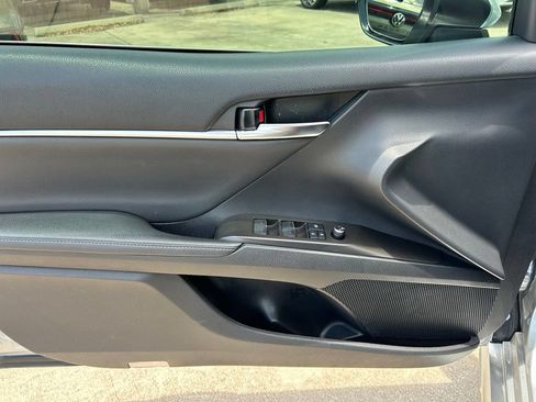 Used 2021 Toyota Camry XSE FWD image 18