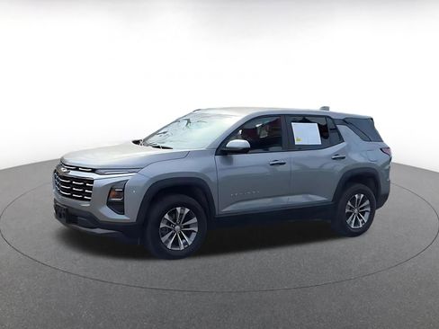 Used 2025 Chevrolet Equinox LT FWD image 8