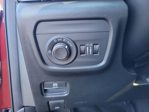 New 2026 Jeep Grand Cherokee L 2WD image 23