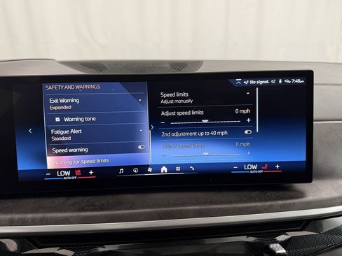 Used 2025 BMW X5 xDrive40i w/ Climate Comfort Package image 25