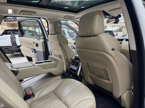 Used 2017 Land Rover Range Rover Sport HSE image 37