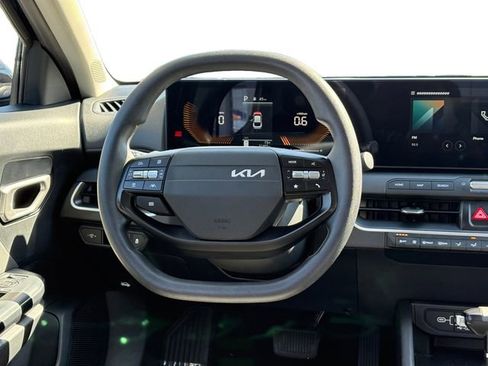 Used 2025 Kia K4 FWD image 15