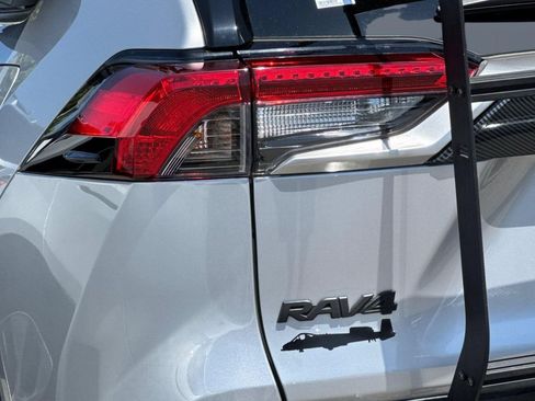 Used 2022 Toyota RAV4 XSE AWD/4WD image 30