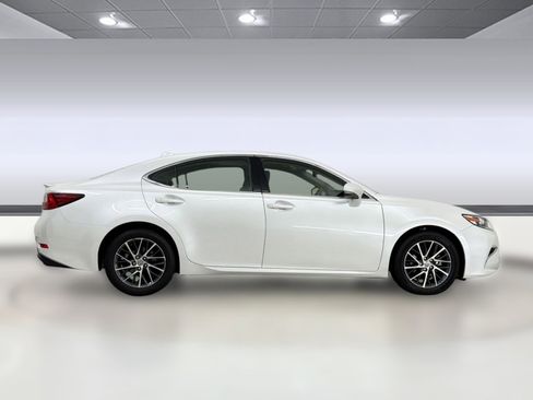 Used 2017 Lexus ES 350 FWD image 8