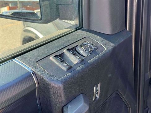 Used 2018 Ford F150 XLT w/ Equipment Group 302A Luxury image 15