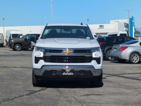 New 2026 Chevrolet Silverado 1500 LT image 3