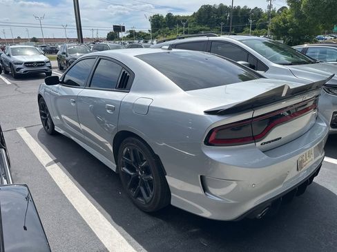 Used 2019 Dodge Charger R/T w/ Blacktop Package RWD image 5