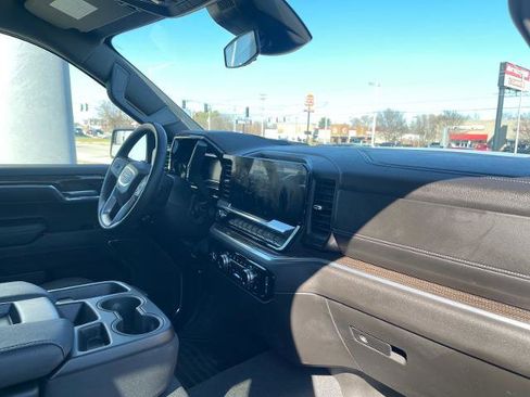 Used 2024 GMC Sierra 1500 Elevation image 22